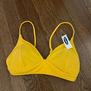 BRAND NEW SWIM TOP! Old navy bikini top with tags!